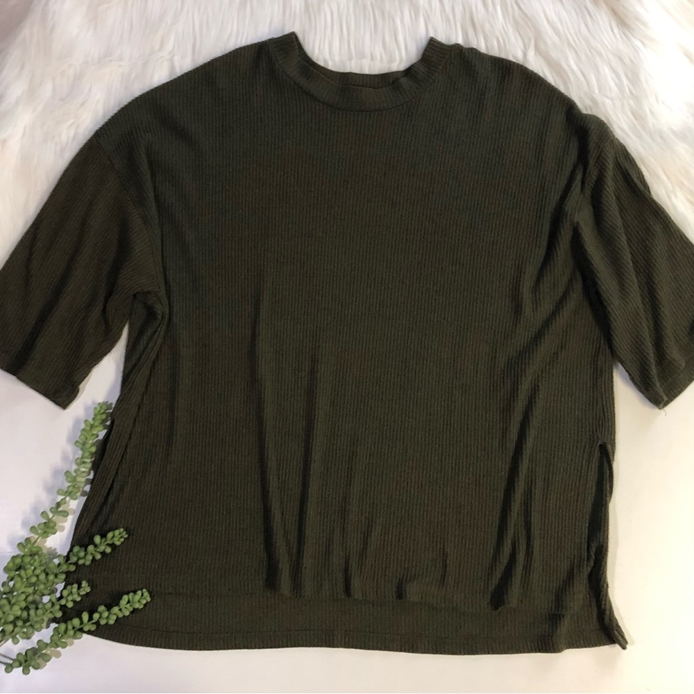 Cherish Ribbed Tunic Top | Size Medium